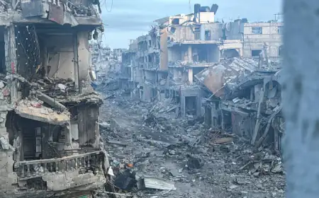 تصعيد ميداني حرج بقطاع غزة وجمود سياسي يهدد بانهيار الهدنة