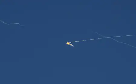 قصف باليستي عنيف يهز كييف وموسكو تعلن إسقاط 124 مسيرة