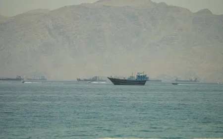 مضيق هرمز: صراع الروايات بين إيران وأمريكا حول الملاحة